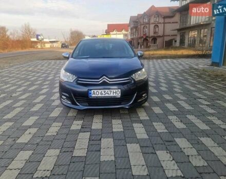 Синий Ситроен С4, объемом двигателя 1.59 л и пробегом 300 тыс. км за 6000 $, фото 1 на Automoto.ua