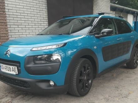 Ситроен С4 2018 в Фастове на Automoto.ua Синий Ситроен С4, объемом двигателя 1.6 л и пробегом 127 тыс. км за 13300 $, фото 1 на Automoto.ua