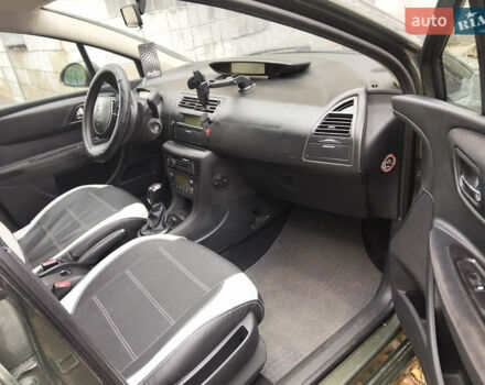 Зелений Сітроен С4, об'ємом двигуна 1.6 л та пробігом 182 тис. км за 4200 $, фото 6 на Automoto.ua