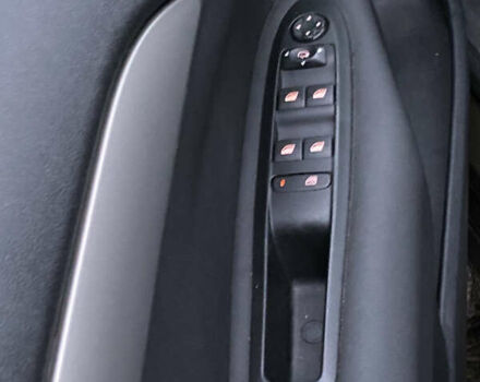 Зелений Сітроен С4, об'ємом двигуна 1.6 л та пробігом 167 тис. км за 9300 $, фото 12 на Automoto.ua