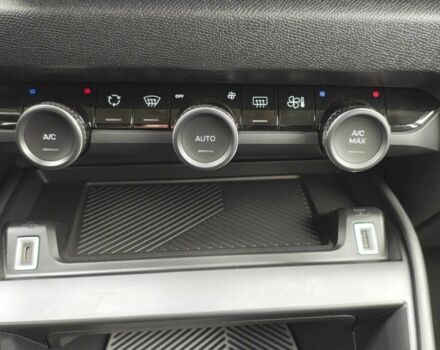 Сітроен С4 2022 у Тернополі на Automoto.ua Помаранчевий Сітроен С4, об'ємом двигуна 0 л та пробігом 43 тис. км за 16500 $, фото 14 на Automoto.ua