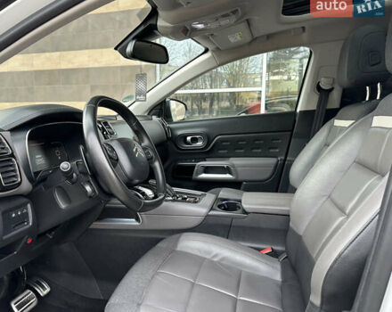 Белый Ситроен C5 Aircross, объемом двигателя 2 л и пробегом 145 тыс. км за 18999 $, фото 50 на Automoto.ua