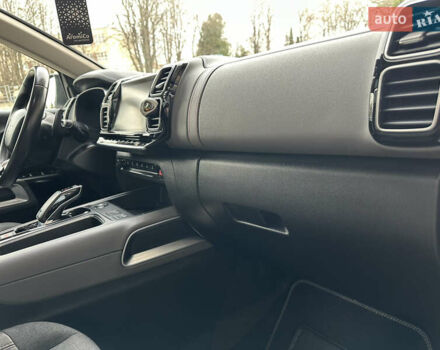 Белый Ситроен C5 Aircross, объемом двигателя 2 л и пробегом 145 тыс. км за 18999 $, фото 62 на Automoto.ua