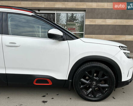 Белый Ситроен C5 Aircross, объемом двигателя 2 л и пробегом 145 тыс. км за 18999 $, фото 37 на Automoto.ua
