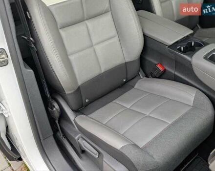 Белый Ситроен C5 Aircross, объемом двигателя 2 л и пробегом 165 тыс. км за 19300 $, фото 27 на Automoto.ua
