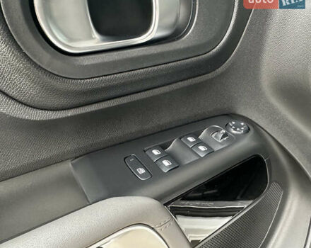 Белый Ситроен C5 Aircross, объемом двигателя 2 л и пробегом 145 тыс. км за 18999 $, фото 90 на Automoto.ua