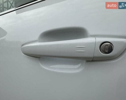 Белый Ситроен C5 Aircross, объемом двигателя 2 л и пробегом 145 тыс. км за 18999 $, фото 82 на Automoto.ua