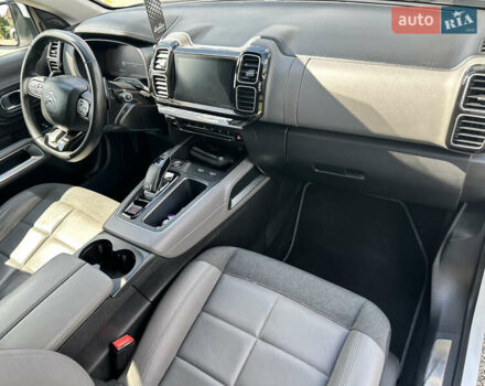 Белый Ситроен C5 Aircross, объемом двигателя 2 л и пробегом 220 тыс. км за 19450 $, фото 54 на Automoto.ua