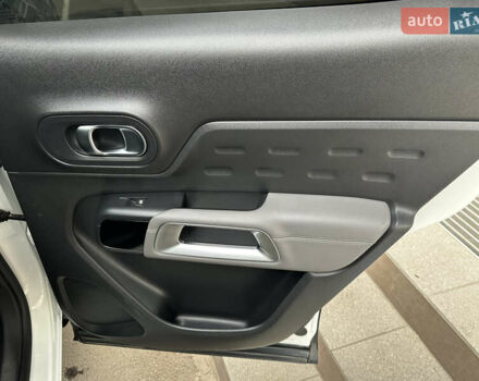 Белый Ситроен C5 Aircross, объемом двигателя 2 л и пробегом 145 тыс. км за 18999 $, фото 93 на Automoto.ua