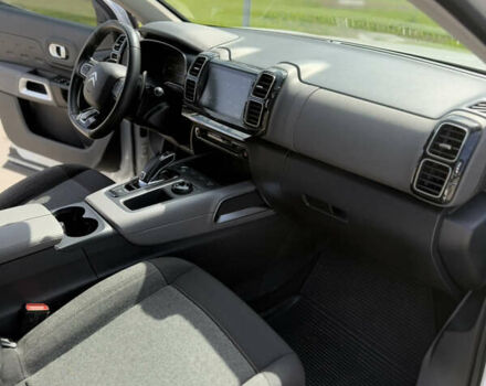 Белый Ситроен C5 Aircross, объемом двигателя 1.5 л и пробегом 185 тыс. км за 17700 $, фото 8 на Automoto.ua