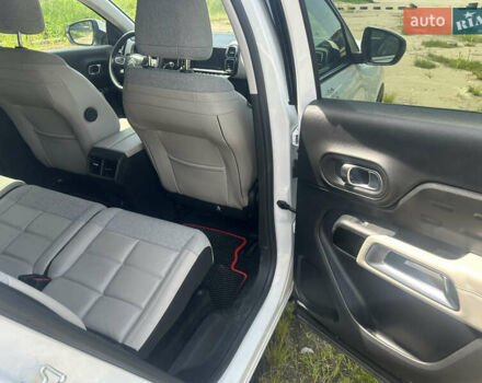 Белый Ситроен C5 Aircross, объемом двигателя 1.5 л и пробегом 175 тыс. км за 21850 $, фото 18 на Automoto.ua