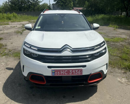 Белый Ситроен C5 Aircross, объемом двигателя 1.5 л и пробегом 175 тыс. км за 21850 $, фото 1 на Automoto.ua