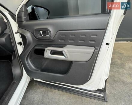 Білий Сітроен C5 Aircross, об'ємом двигуна 1.6 л та пробігом 86 тис. км за 19500 $, фото 49 на Automoto.ua