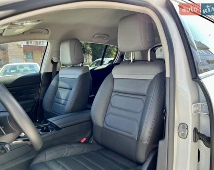 Білий Сітроен C5 Aircross, об'ємом двигуна 2 л та пробігом 16 тис. км за 32000 $, фото 26 на Automoto.ua
