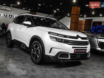 Сітроен C5 Aircross 2019 у Одесі на Automoto.ua Білий Сітроен C5 Aircross, об'ємом двигуна 2 л та пробігом 107 тис. км за 19999 $, фото 1 на Automoto.ua