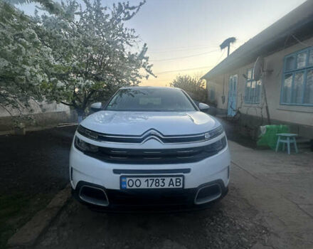 Белый Ситроен C5 Aircross, объемом двигателя 1.2 л и пробегом 70 тыс. км за 17400 $, фото 1 на Automoto.ua