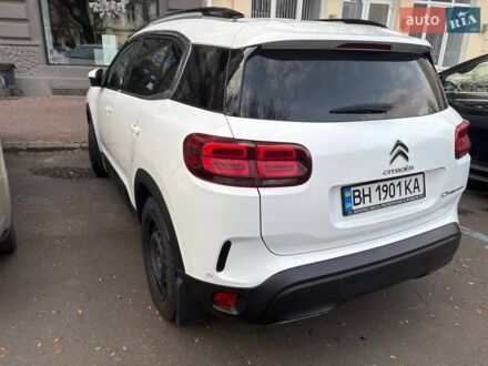 Білий Сітроен C5 Aircross, об'ємом двигуна 1.6 л та пробігом 77 тис. км за 23800 $, фото 1 на Automoto.ua