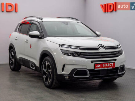 Сітроен C5 Aircross 2021 у Києві на Automoto.ua Білий Сітроен C5 Aircross, об'ємом двигуна 2 л та пробігом 73 тис. км за 26176 $, фото 1 на Automoto.ua