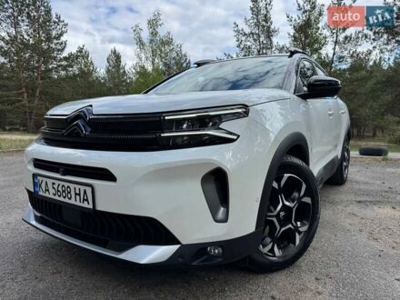 Ситроен C5 Aircross 2023 в Киеве на Automoto.ua Белый Ситроен C5 Aircross, объемом двигателя 2 л и пробегом 47 тыс. км за 32000 $, фото 1 на Automoto.ua
