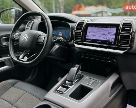 Черный Ситроен C5 Aircross, объемом двигателя 1.6 л и пробегом 73 тыс. км за 26200 $, фото 12 на Automoto.ua