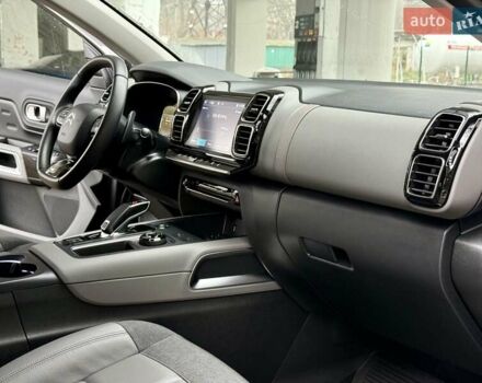 Серый Ситроен C5 Aircross, объемом двигателя 2 л и пробегом 40 тыс. км за 23900 $, фото 30 на Automoto.ua