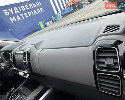 Серый Ситроен C5 Aircross, объемом двигателя 1.6 л и пробегом 82 тыс. км за 21700 $, фото 26 на Automoto.ua