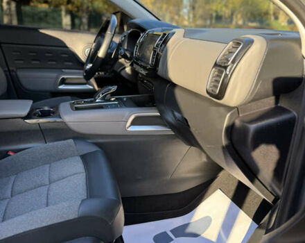 Серый Ситроен C5 Aircross, объемом двигателя 1.6 л и пробегом 188 тыс. км за 22600 $, фото 66 на Automoto.ua