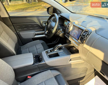 Серый Ситроен C5 Aircross, объемом двигателя 1.6 л и пробегом 188 тыс. км за 22600 $, фото 74 на Automoto.ua