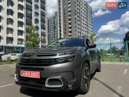Сітроен C5 Aircross 2019 у Києві на Automoto.ua Сірий Сітроен C5 Aircross, об'ємом двигуна 2 л та пробігом 167 тис. км за 19850 $, фото 1 на Automoto.ua