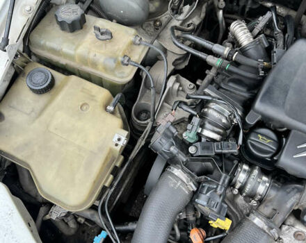 Ситроен С5 2004 в Кропивницком (Кировограде) на Automoto.ua Белый Ситроен С5, объемом двигателя 1.6 л и пробегом 399 тыс. км за 3800 $, фото 23 на Automoto.ua