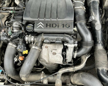 Ситроен С5 2004 в Кропивницком (Кировограде) на Automoto.ua Белый Ситроен С5, объемом двигателя 1.6 л и пробегом 399 тыс. км за 3800 $, фото 22 на Automoto.ua