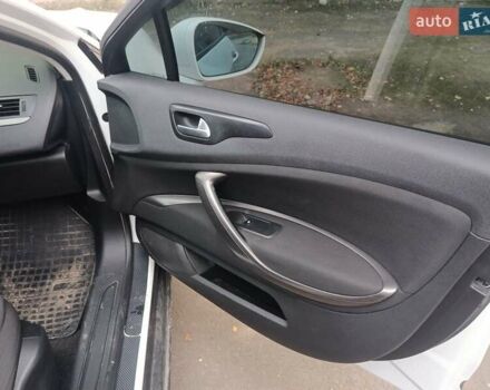 Белый Ситроен С5, объемом двигателя 1.6 л и пробегом 370 тыс. км за 6000 $, фото 7 на Automoto.ua