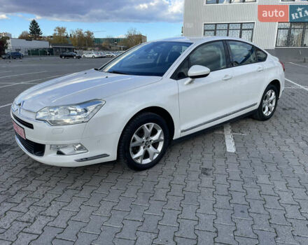 Сітроен С5 2009 у Чернівцях на Automoto.ua Білий Сітроен С5, об'ємом двигуна 1.6 л та пробігом 279 тис. км за 6600 $, фото 1 на Automoto.ua