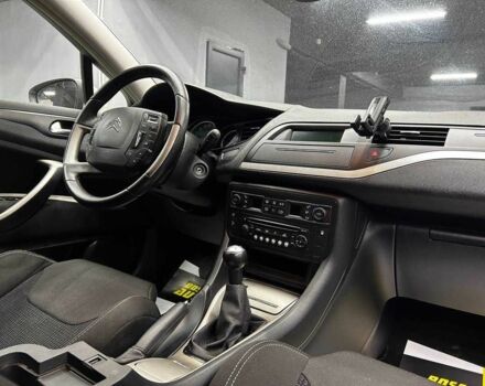 Белый Ситроен С5, объемом двигателя 1.6 л и пробегом 277 тыс. км за 6600 $, фото 15 на Automoto.ua