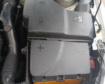 Белый Ситроен С5, объемом двигателя 1.6 л и пробегом 370 тыс. км за 6000 $, фото 12 на Automoto.ua