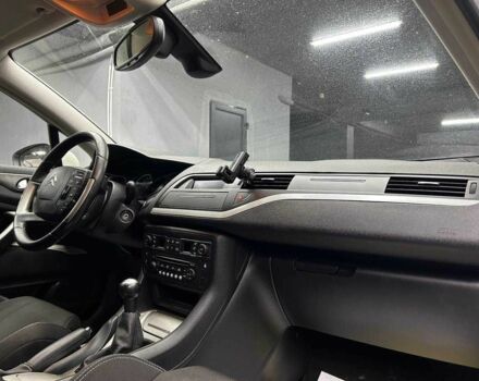 Белый Ситроен С5, объемом двигателя 1.6 л и пробегом 277 тыс. км за 6600 $, фото 14 на Automoto.ua