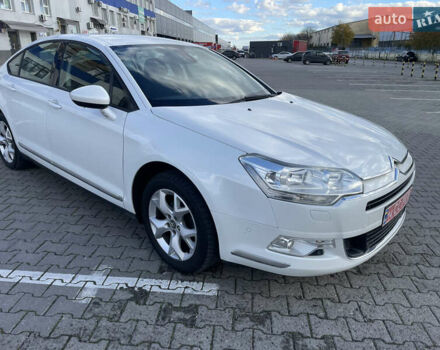 Сітроен С5 2009 у Чернівцях на Automoto.ua Білий Сітроен С5, об'ємом двигуна 1.6 л та пробігом 279 тис. км за 6600 $, фото 5 на Automoto.ua