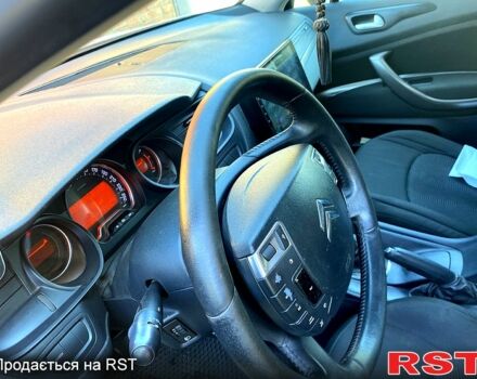 Белый Ситроен С5, объемом двигателя 1.6 л и пробегом 298 тыс. км за 5800 $, фото 10 на Automoto.ua