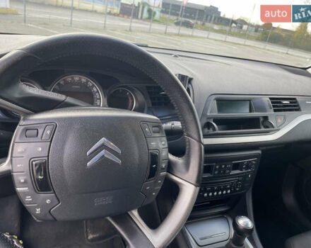 Сітроен С5 2009 у Чернівцях на Automoto.ua Білий Сітроен С5, об'ємом двигуна 1.6 л та пробігом 279 тис. км за 6600 $, фото 25 на Automoto.ua