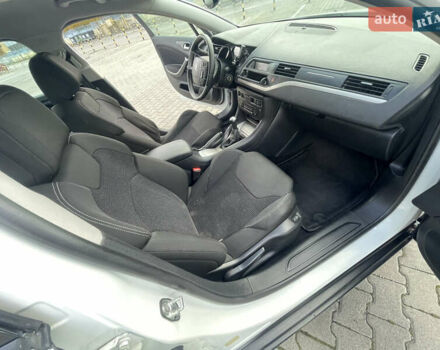 Сітроен С5 2009 у Чернівцях на Automoto.ua Білий Сітроен С5, об'ємом двигуна 1.6 л та пробігом 279 тис. км за 6600 $, фото 30 на Automoto.ua