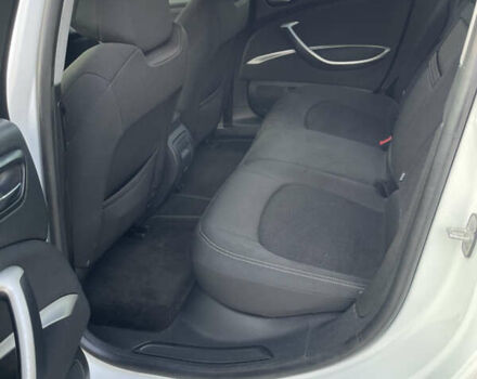 Сітроен С5 2009 у Чернівцях на Automoto.ua Білий Сітроен С5, об'ємом двигуна 1.6 л та пробігом 279 тис. км за 6600 $, фото 34 на Automoto.ua