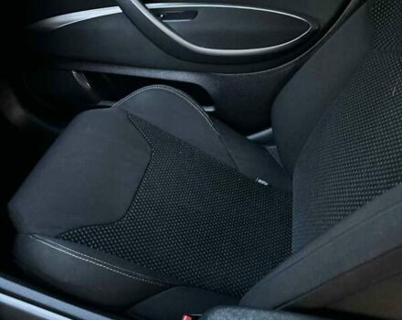 Белый Ситроен С5, объемом двигателя 2 л и пробегом 287 тыс. км за 5600 $, фото 12 на Automoto.ua