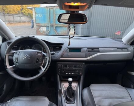 Белый Ситроен С5, объемом двигателя 2 л и пробегом 315 тыс. км за 6190 $, фото 5 на Automoto.ua