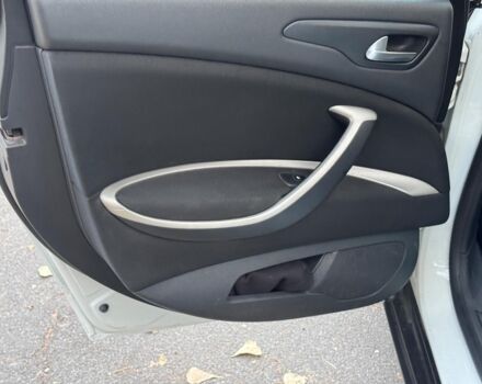 Белый Ситроен С5, объемом двигателя 2 л и пробегом 315 тыс. км за 6190 $, фото 14 на Automoto.ua