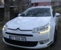 Белый Ситроен С5, объемом двигателя 1.6 л и пробегом 352 тыс. км за 6300 $, фото 1 на Automoto.ua