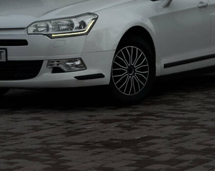 Белый Ситроен С5, объемом двигателя 1.56 л и пробегом 344 тыс. км за 5499 $, фото 4 на Automoto.ua