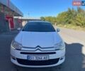 Белый Ситроен С5, объемом двигателя 1.6 л и пробегом 330 тыс. км за 5850 $, фото 1 на Automoto.ua
