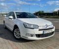 Белый Ситроен С5, объемом двигателя 1.6 л и пробегом 141 тыс. км за 8350 $, фото 1 на Automoto.ua