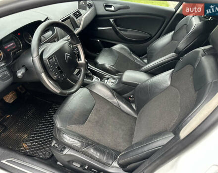 Білий Сітроен С5, об'ємом двигуна 2 л та пробігом 400 тис. км за 4700 $, фото 37 на Automoto.ua