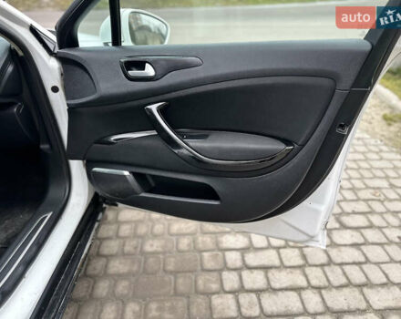 Білий Сітроен С5, об'ємом двигуна 2 л та пробігом 400 тис. км за 4700 $, фото 22 на Automoto.ua